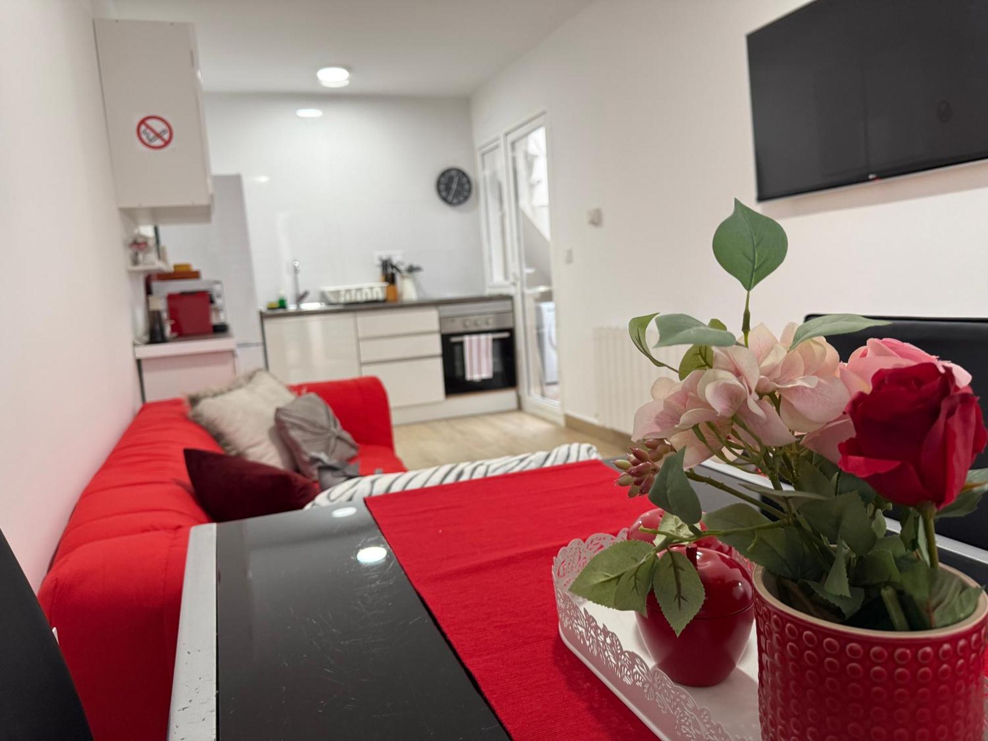 Rosa Rooms, Habitacion Con Bano Privado Pozuelo de Alarcón Екстериор снимка